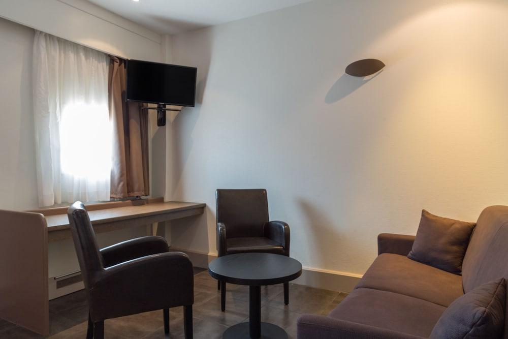 Hotel Grand Confort Le Moulin Rouge Terrasson Buitenkant foto