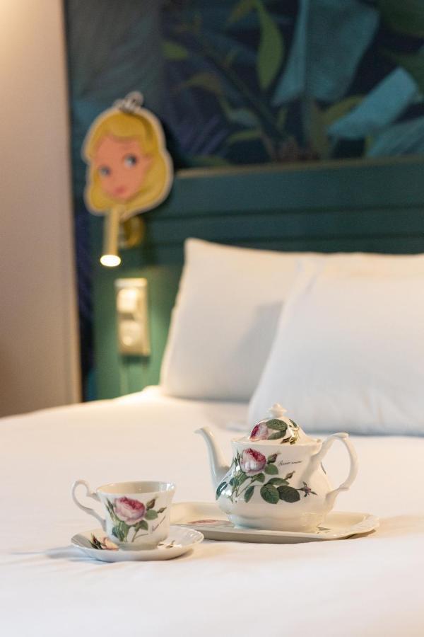 Hotel Grand Confort Le Moulin Rouge Terrasson Buitenkant foto