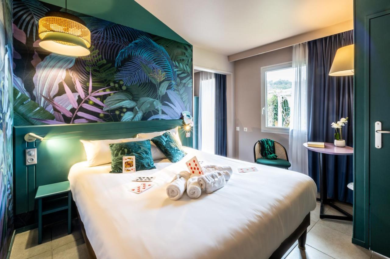 Hotel Grand Confort Le Moulin Rouge Terrasson Buitenkant foto