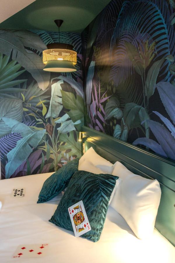 Hotel Grand Confort Le Moulin Rouge Terrasson Buitenkant foto
