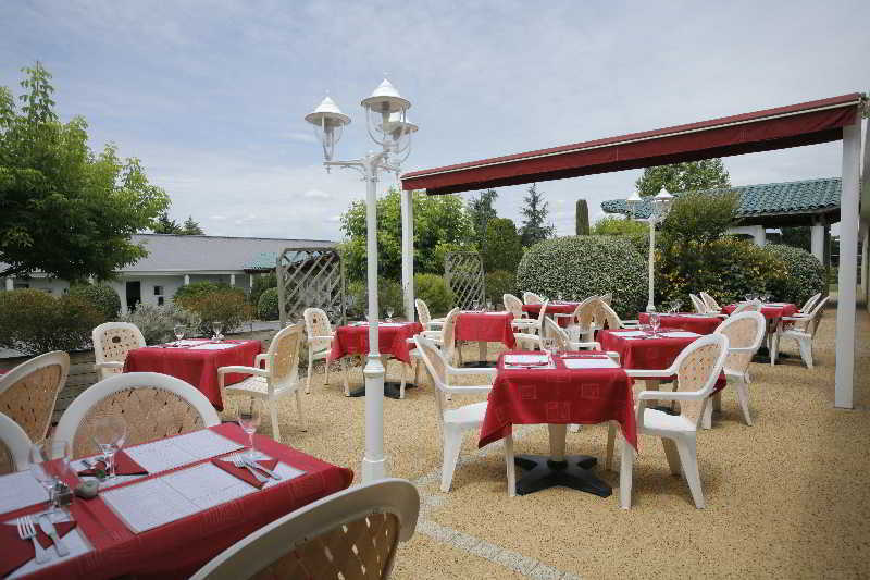 Hotel Grand Confort Le Moulin Rouge Terrasson Buitenkant foto