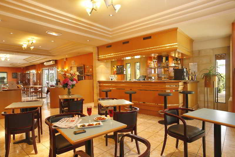 Hotel Grand Confort Le Moulin Rouge Terrasson Restaurant foto
