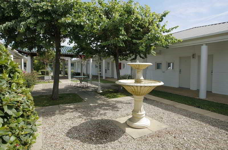 Hotel Grand Confort Le Moulin Rouge Terrasson Buitenkant foto