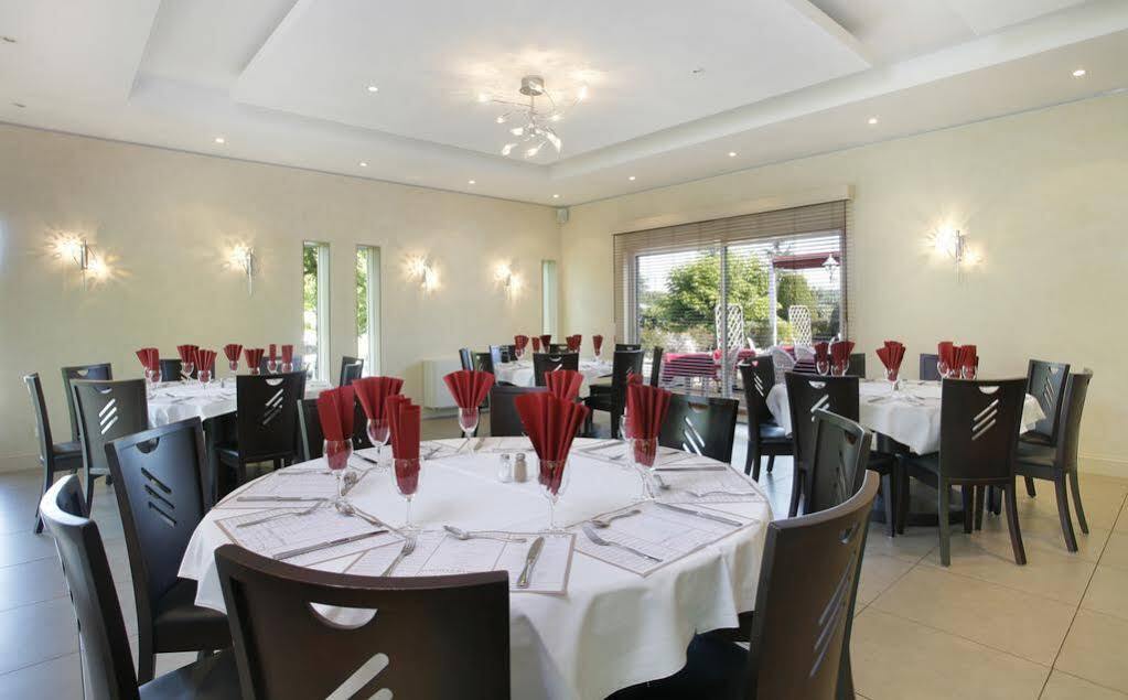 Hotel Grand Confort Le Moulin Rouge Terrasson Buitenkant foto